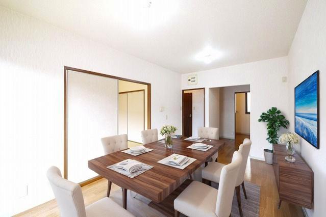 居室・リビング　CGで家具等を配置したもので家具等は含まれません