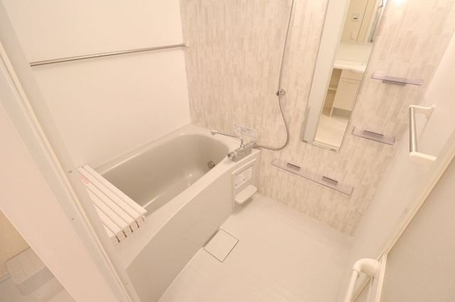 バス・シャワールーム　浴室