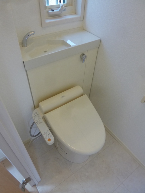 トイレ　★ウォシュレット機能付き★