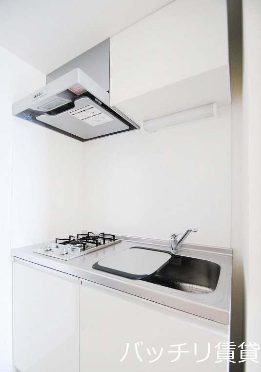 キッチン　別号室タイプの為、現状を優先致します。