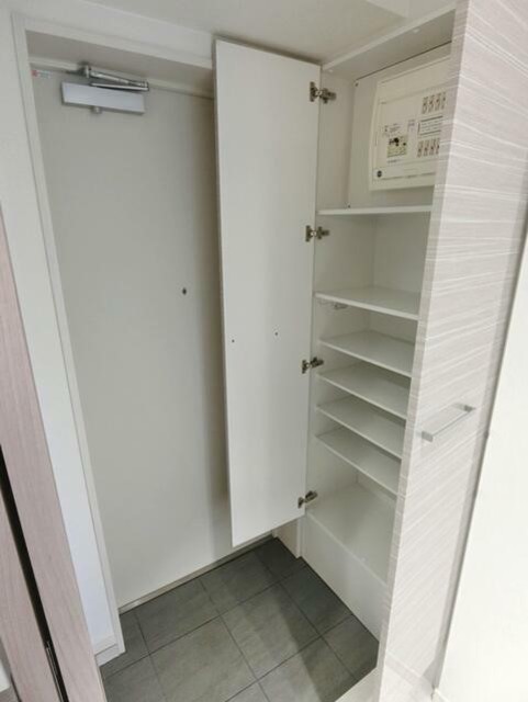 玄関　シューズボックス付き