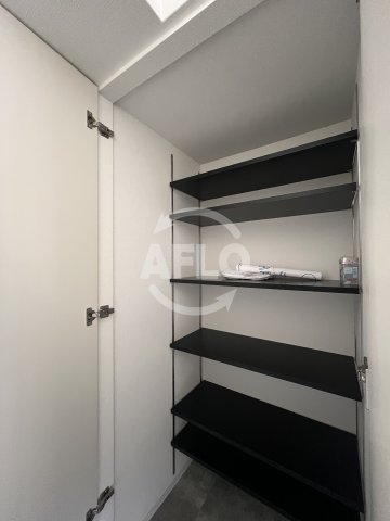 収納　セレニテ十三ミラク　シューズボックス