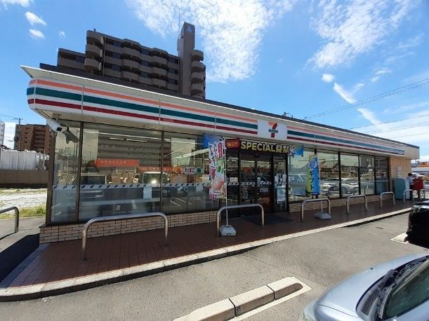 コンビニ　セブンイレブン木太中浜店さん（コンビニ）まで240m