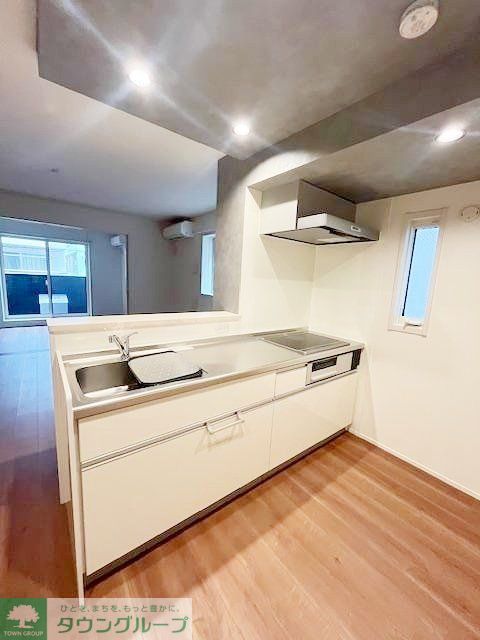 キッチン　バルコニー