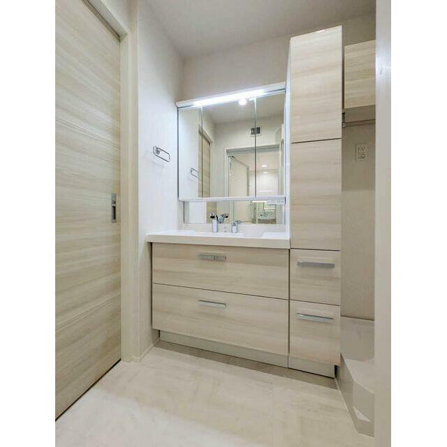 洗面設備　■脱衣所