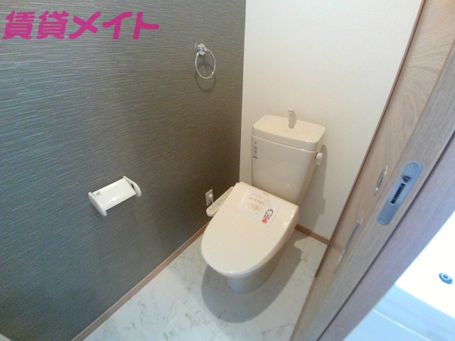トイレ　同型参考写真
