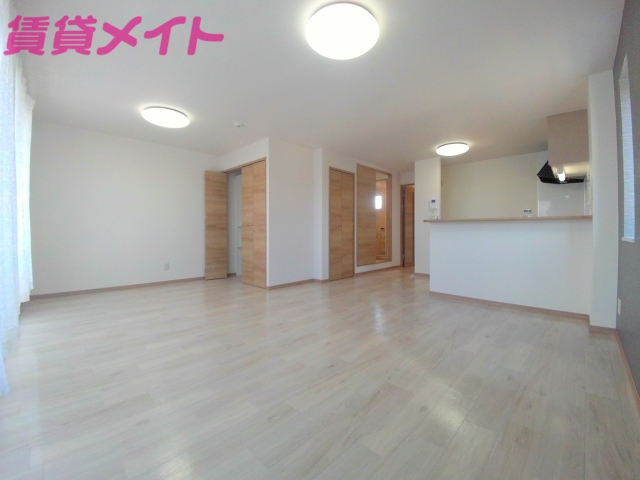 居室・リビング　同型参考写真