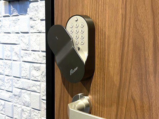 エントランス　モデルルームの為、現状を優先致します。