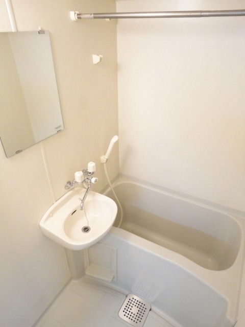 バス・シャワールーム　バスルーム