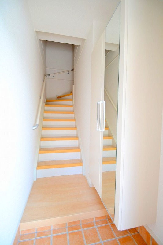 玄関　お問合せはシティホーム海田センター　082-821-2227