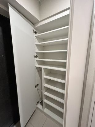 玄関　☆シューズボックス付き玄関☆