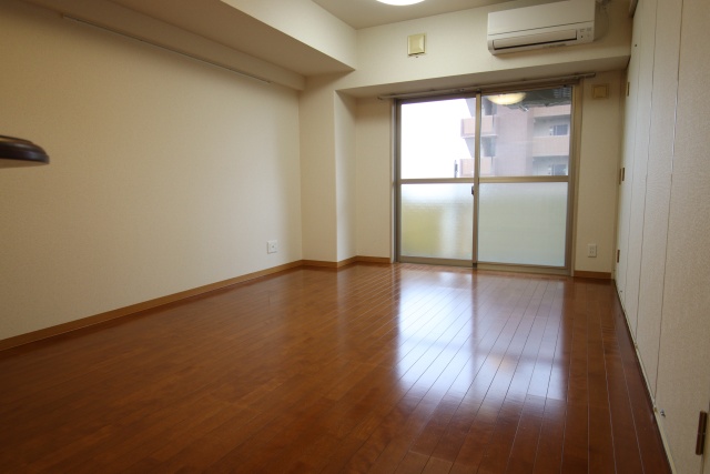 居室・リビング　※別室の参考写真の為、現況優先です。