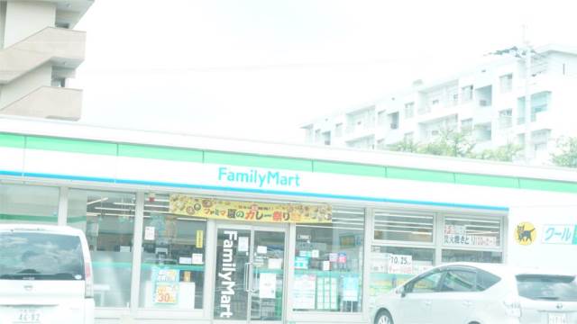 コンビニ　ファミリーマート 茶売町店（コンビニ）まで564m