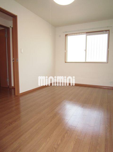 その他部屋・スペース　開放的な洋間