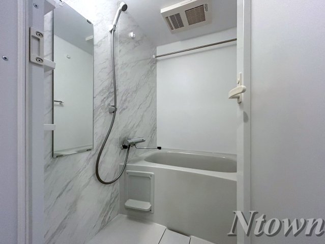 バス・シャワールーム　日々の疲れを癒すお風呂付です