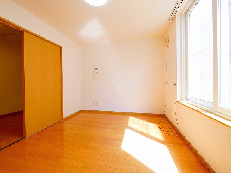 居室・リビング　※別号室参考写真