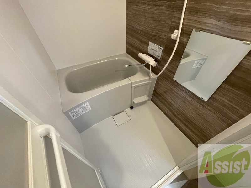 バス・シャワールーム　お風呂になります。一日の疲れを癒してくださいね。