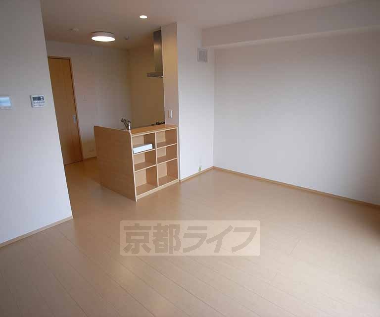 居室・リビング　１２帖の正方形のリビングです。