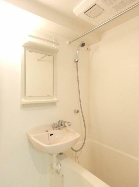 バス・シャワールーム　バスルーム