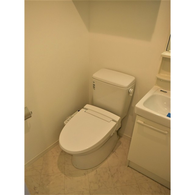 トイレ　落ち着いたトイレです