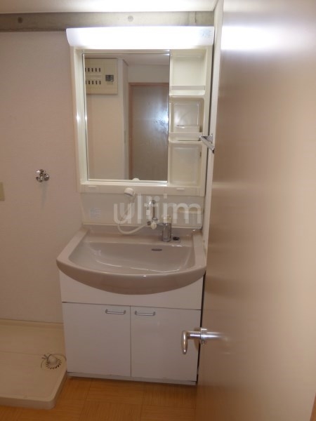 洗面設備　※別のお部屋のお写真です。御参考までに。