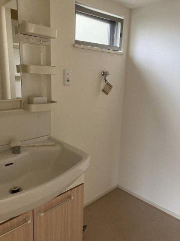 洗面設備　※同タイプ部屋の写真です。