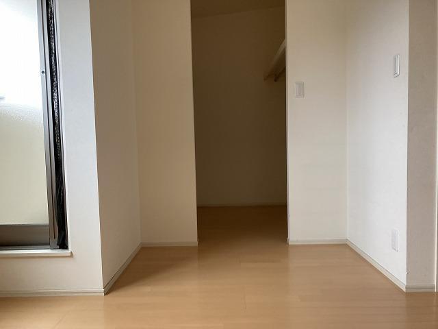 収納　※同タイプ部屋の写真です。