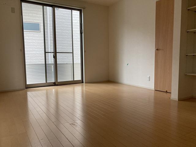 居室・リビング　※同タイプ部屋の写真です。