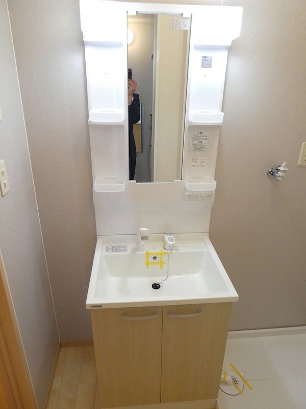 洗面設備　新品交換しました