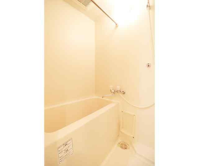 バス・シャワールーム　※別号室の写真です。現況優先となります。