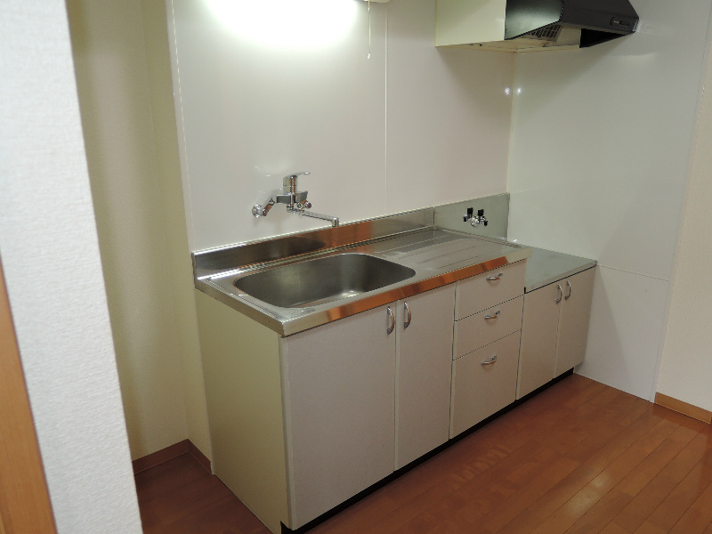 キッチン　上部には吊戸棚があります！