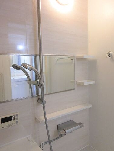 バス・シャワールーム　お風呂で日々の疲れを落としましょう