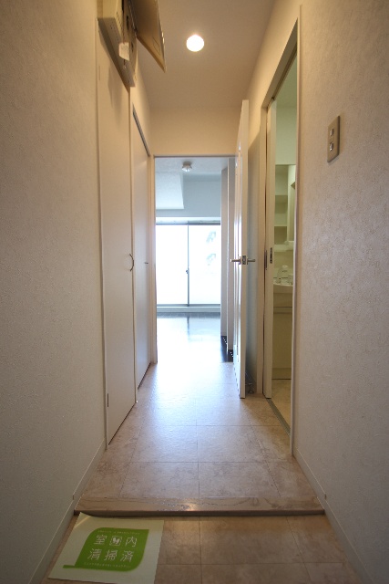 玄関　※別室の参考写真の為、現況優先です。