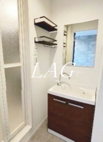 洗面設備　独立洗面台です。