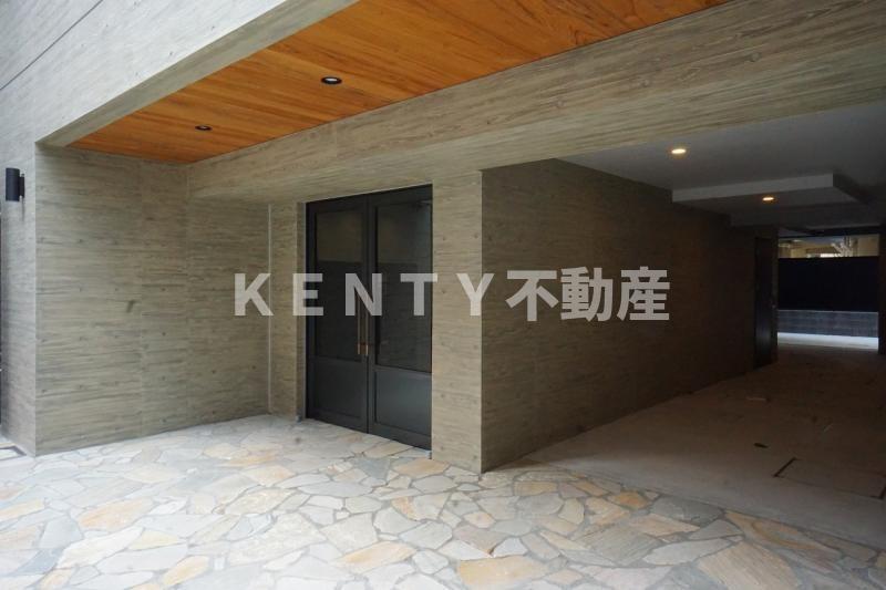 エントランス　ゆとりのあるエントランスです