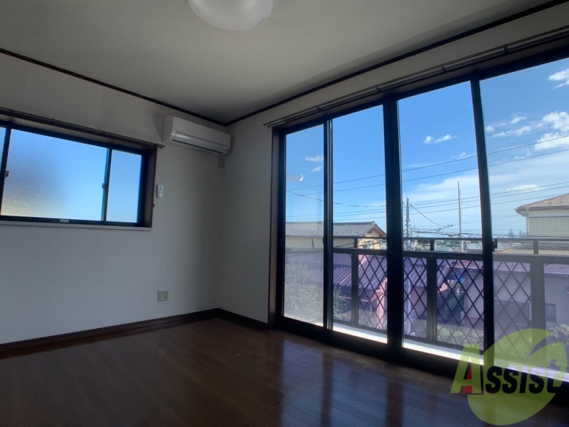 居室・リビング　６帖のリビングです。広々としていますね。