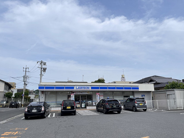 コンビニ　ローソン 大分東鶴崎三丁目店（コンビニ）まで400m