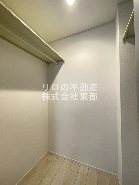 収納　奥行のあるウォークインクローゼットならお荷物多い方でも安心☆