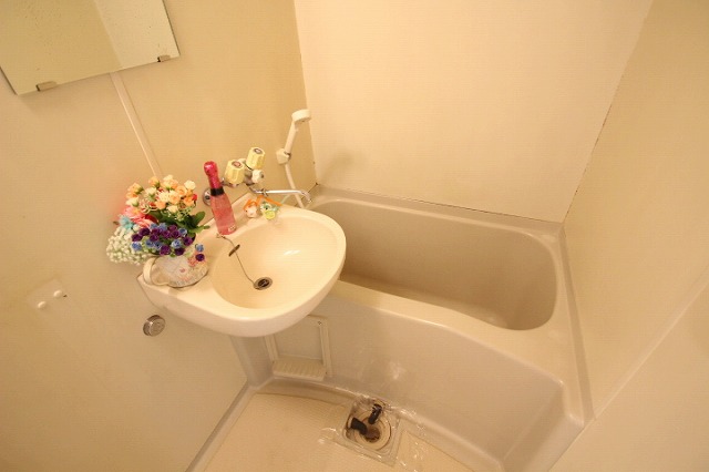 バス・シャワールーム　同物件別室です。