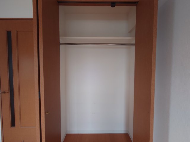 収納　同物件別号室の写真です。