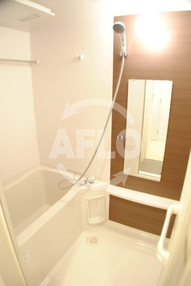 バス・シャワールーム　エスリード大阪天満宮　浴室