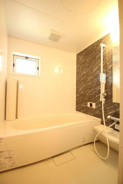 バス・シャワールーム　※別室の参考写真の為、現況優先です。