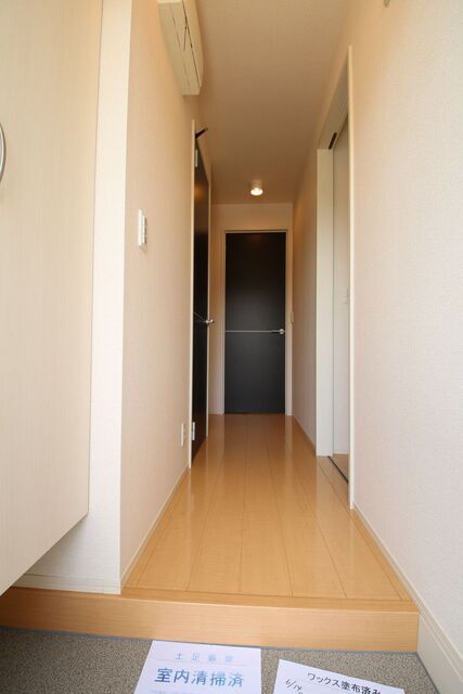 玄関　※別室の参考写真の為、現況優先です。