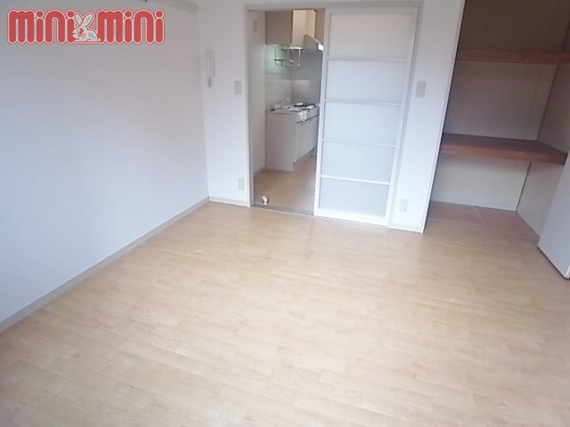 居室・リビング　明るいお部屋