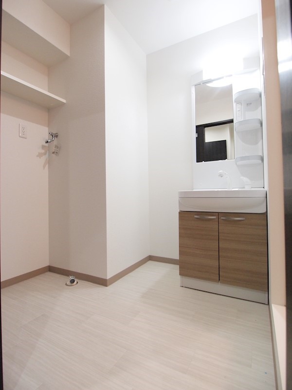 洗面設備　脱衣所も広々♪