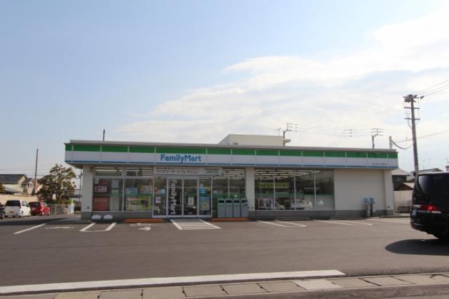 コンビニ　ファミリーマートサンフラワー通り店（コンビニ）まで476m