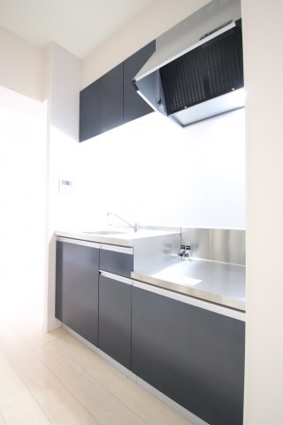 キッチン　別室の室内写真となります。 ※参考イメージ