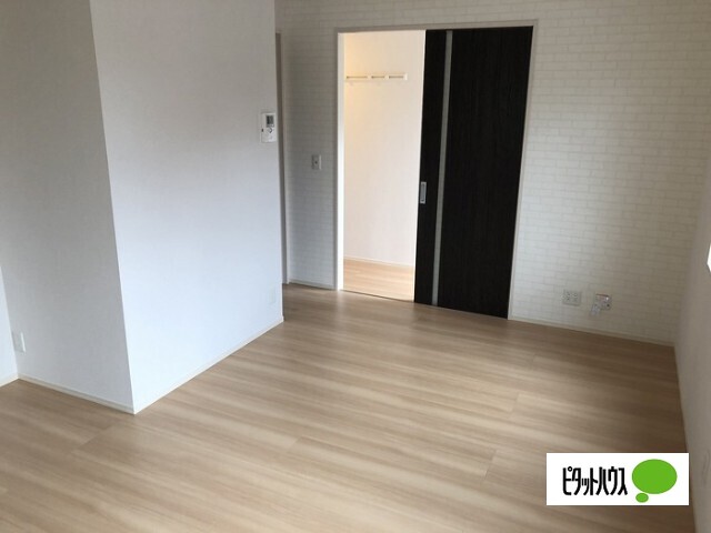 居室・リビング　ＬＤＫ（エアコン、室内物干し）