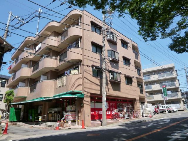 建物外観　環境良好です。１Ｆにまいばすけっとがはいっており、買い物環境