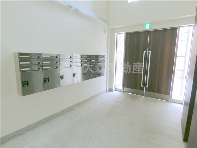 エントランス　TVモニター付オートロック宅配BOXメールBOX　エントラン